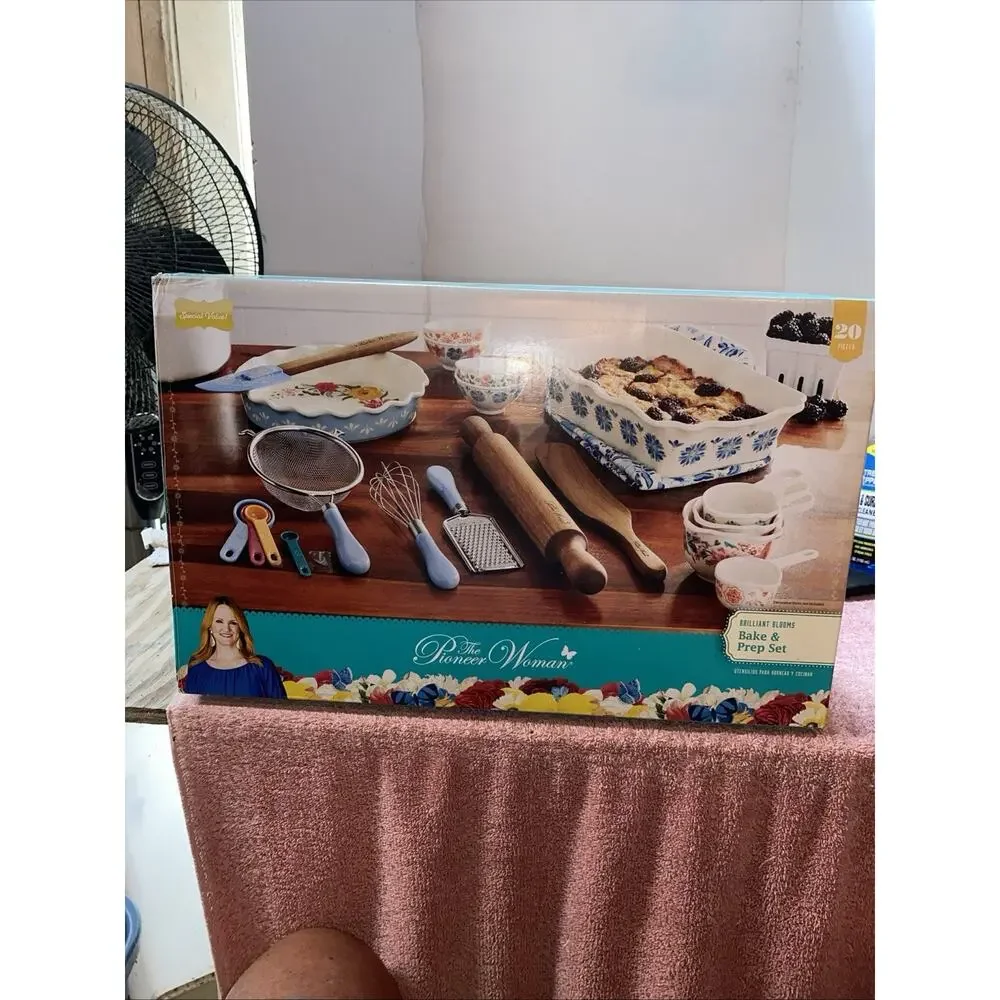 NEW IN BOX Pioneer Woman Bake & Prep Set 20 Pieces Brilliant Blooms